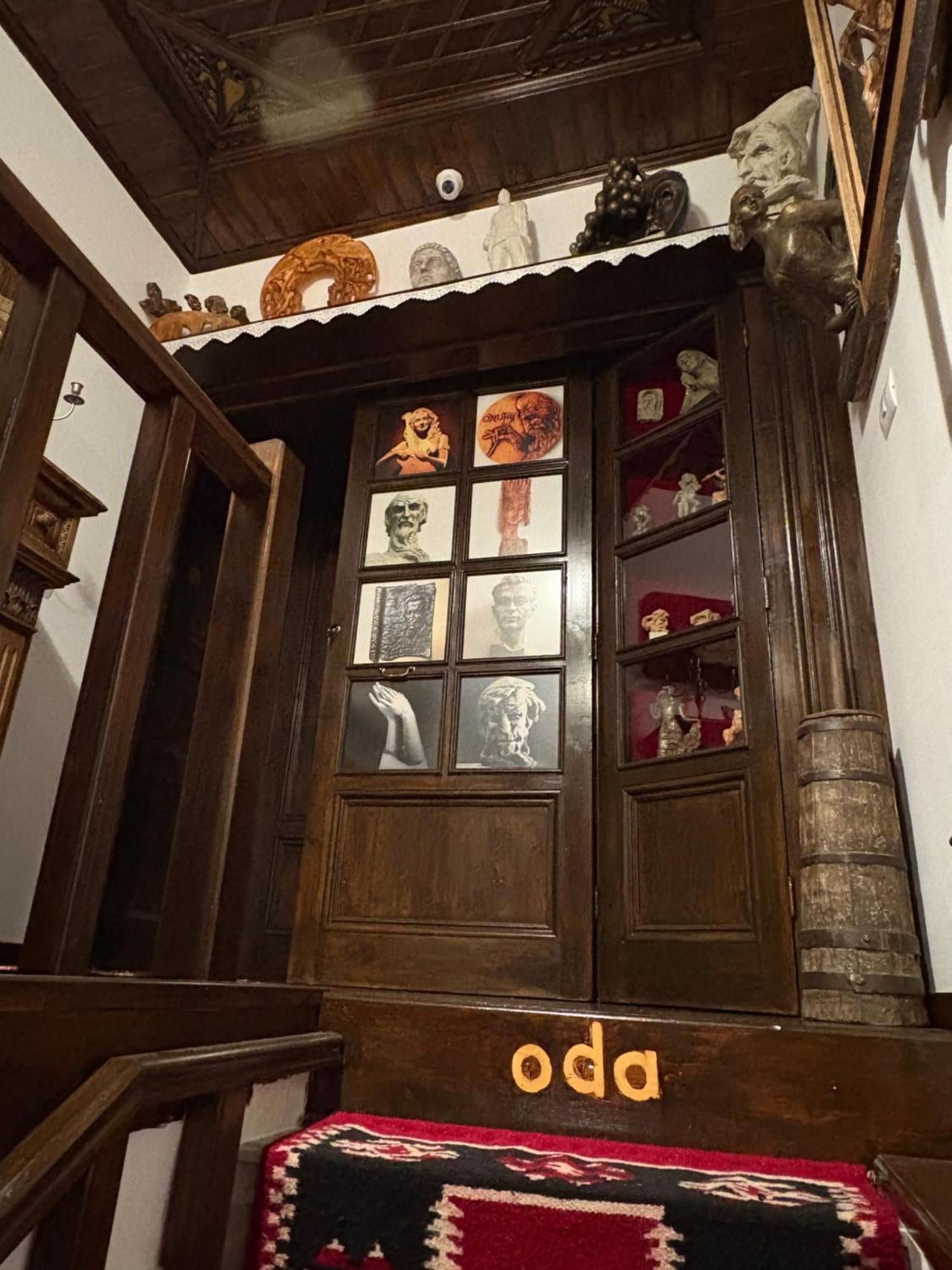Oda E Skulptorit-Unesco Quarter Berat Kültér fotó
