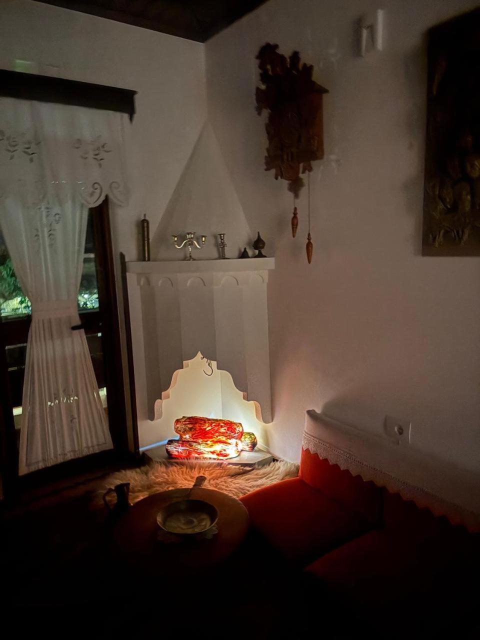 Oda E Skulptorit-Unesco Quarter Berat Kültér fotó