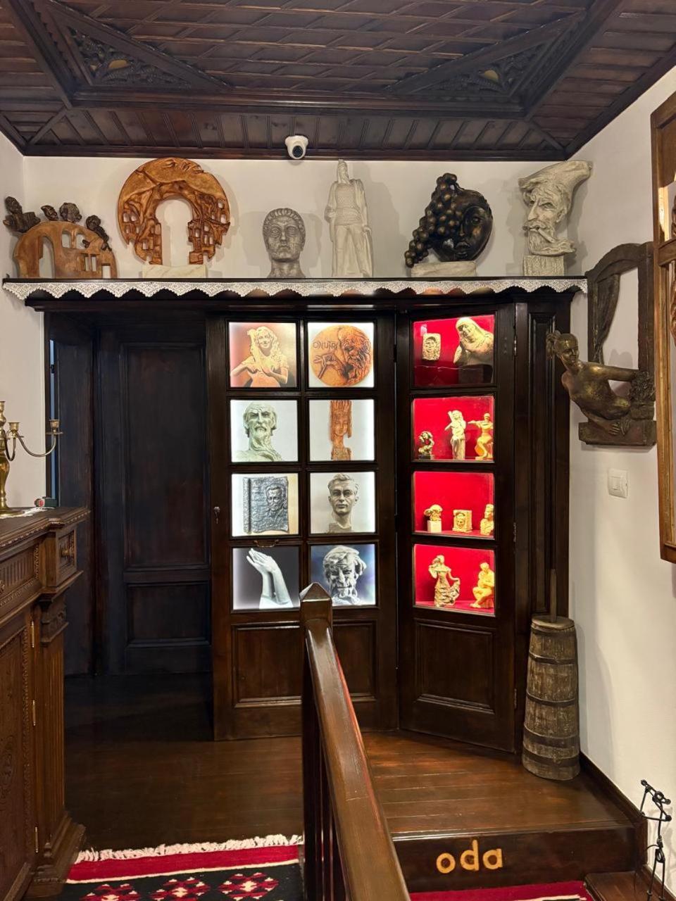 Oda E Skulptorit-Unesco Quarter Berat Kültér fotó