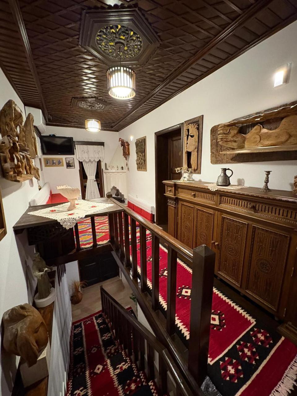 Oda E Skulptorit-Unesco Quarter Berat Kültér fotó