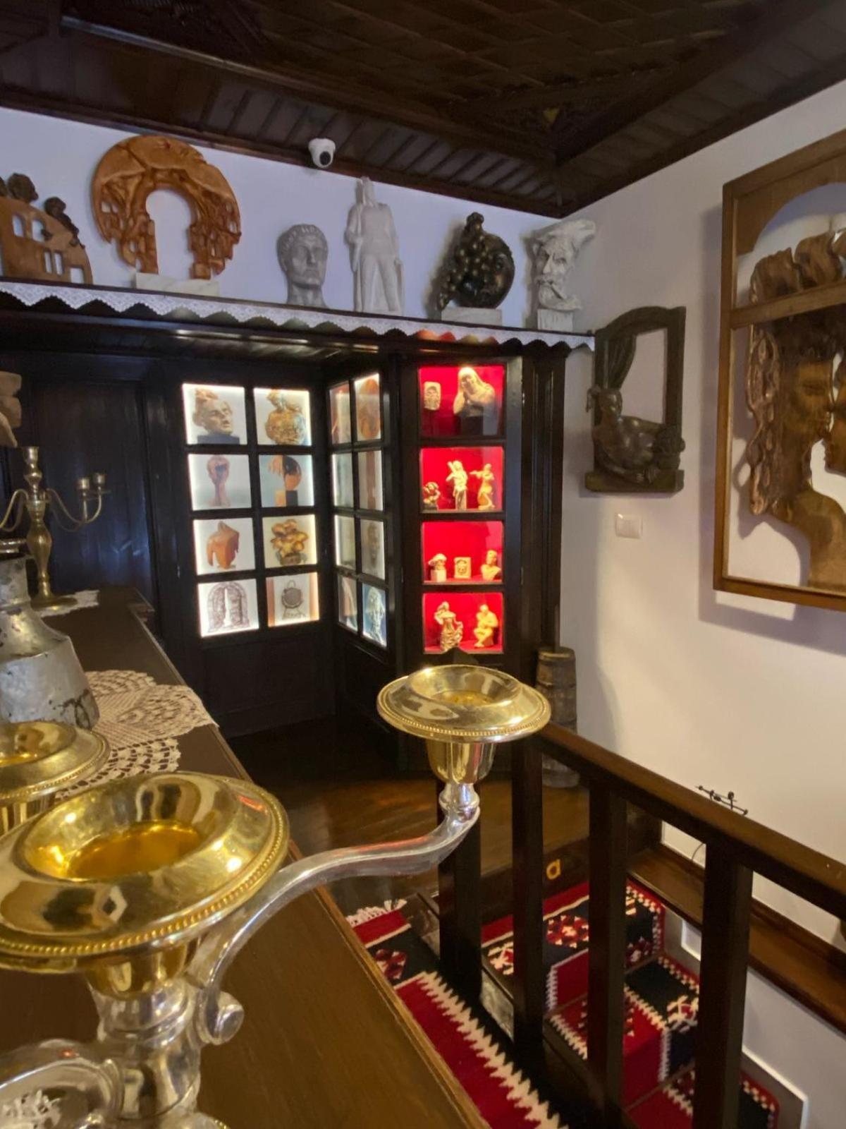 Oda E Skulptorit-Unesco Quarter Berat Kültér fotó
