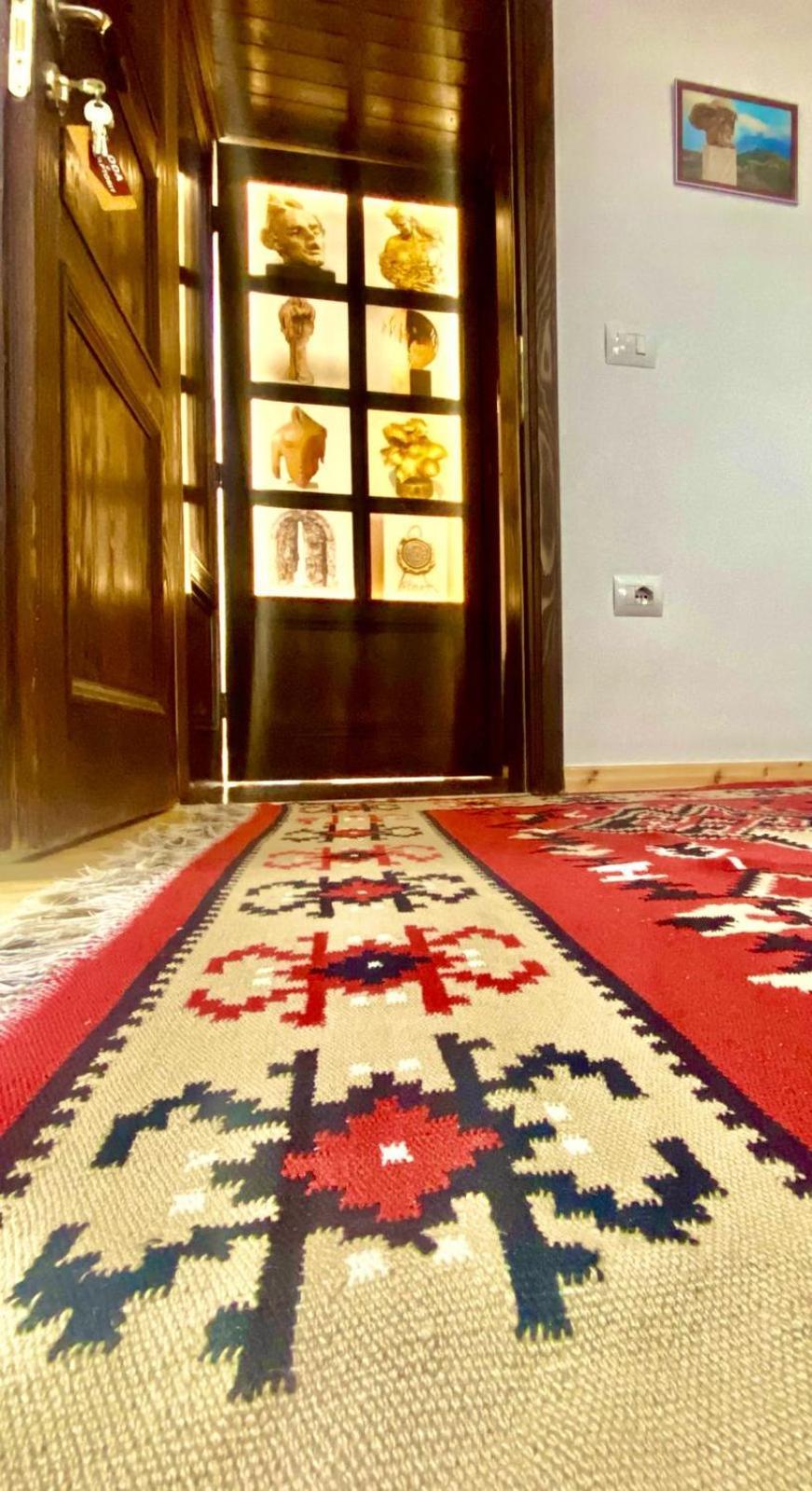 Oda E Skulptorit-Unesco Quarter Berat Kültér fotó